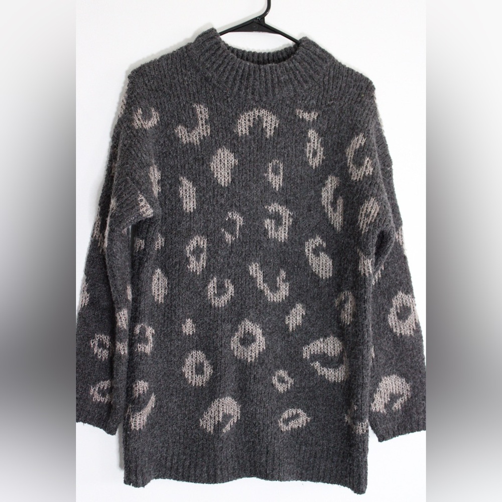 Thread Universal Sweater - Size S